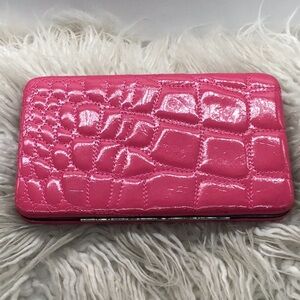 🌼3/$13🌼BUNDLE DEAL! Pink Faux Patent Snap Wallet